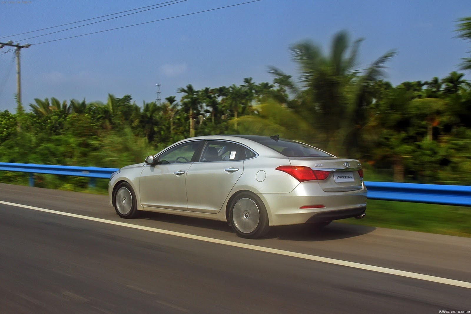 Hyundai Mistra photo 34