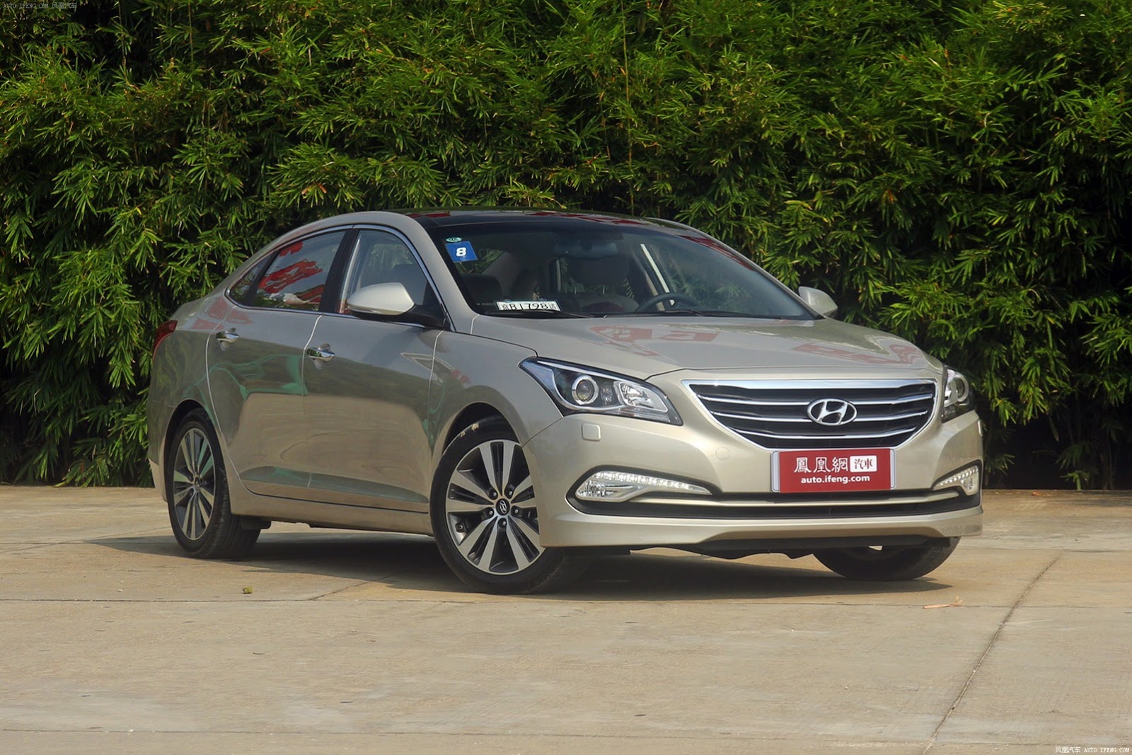 Hyundai Mistra photo 4