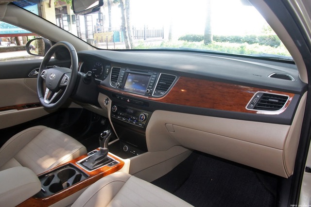 Hyundai Mistra foto 49
