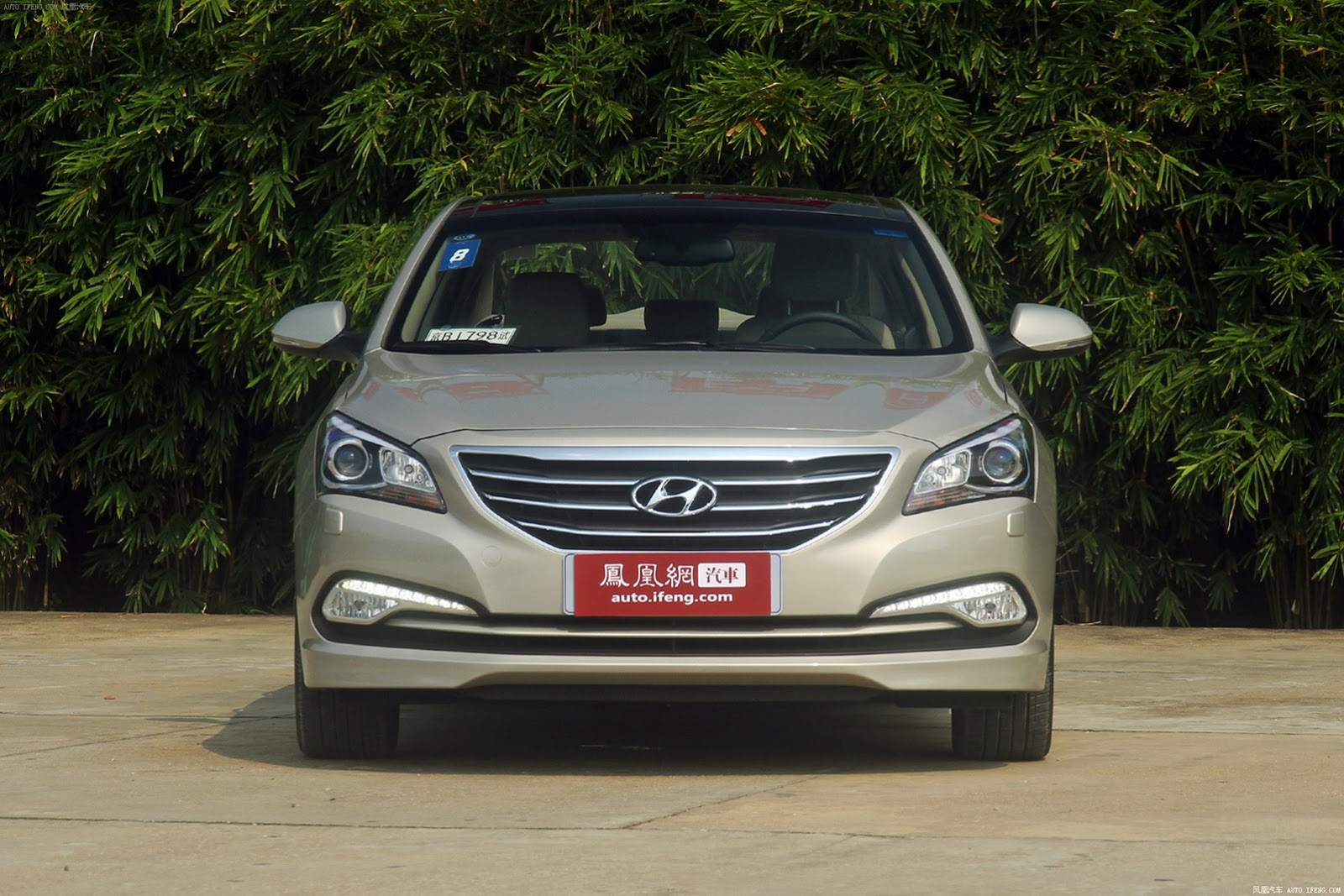 Hyundai Mistra photo 5