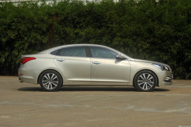 Hyundai Mistra foto 7