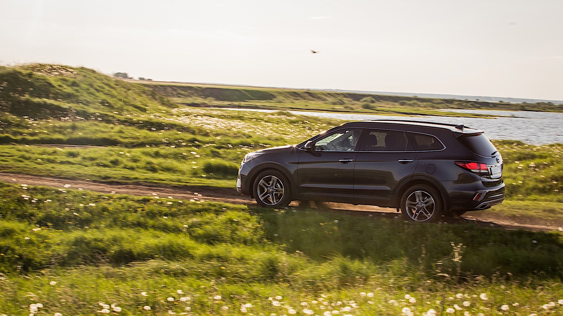 Hyundai Santa Fe photo 3