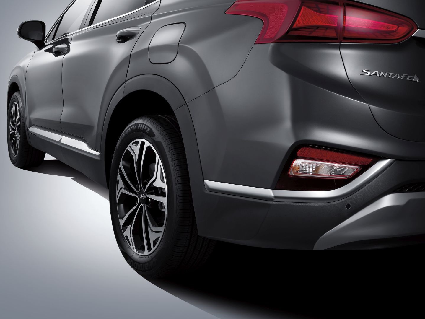 Hyundai Santa Fe photo 2