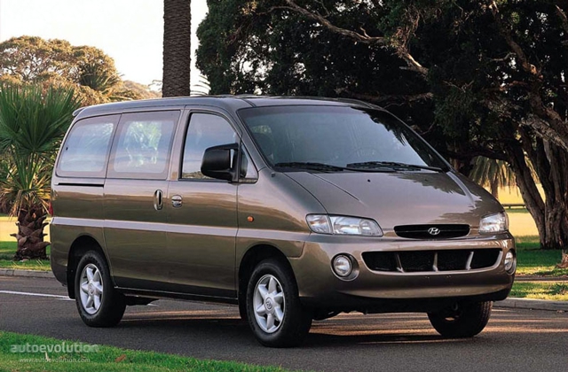 Hyundai Satellite Foto 1
