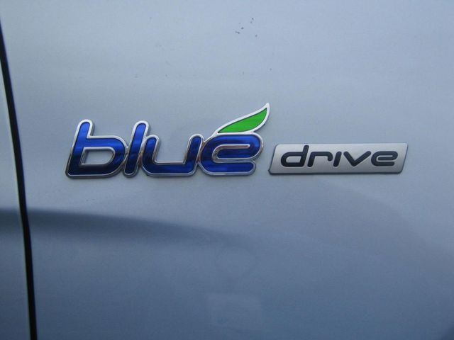 Hyundai Sonata Hybrid photo 13