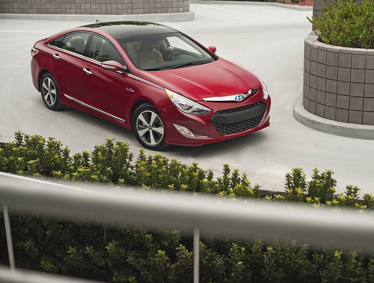 Hyundai Sonata Hybrid photo 15