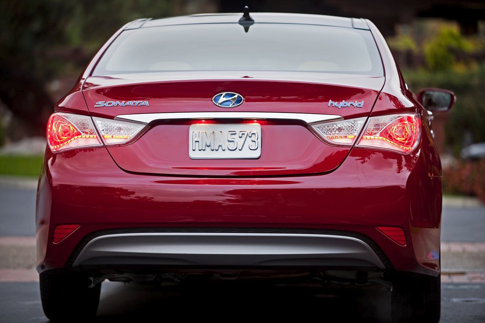 Hyundai Sonata Hybrid photo 17