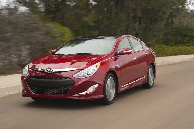 Hyundai Sonata Hybrid photo 18