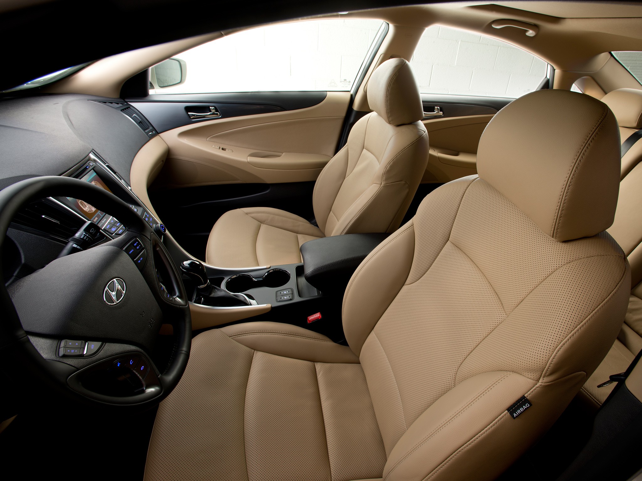 Hyundai Sonata Hybrid photo 44