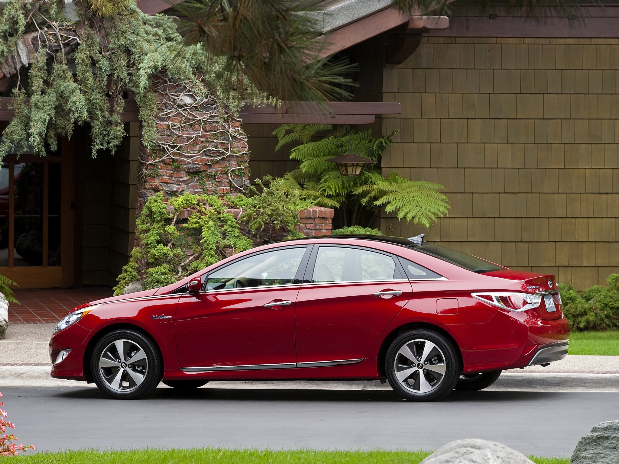 Hyundai Sonata Hybrid photo 24