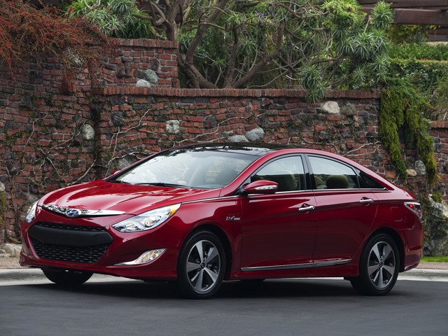 Hyundai Sonata Hybrid photo 25