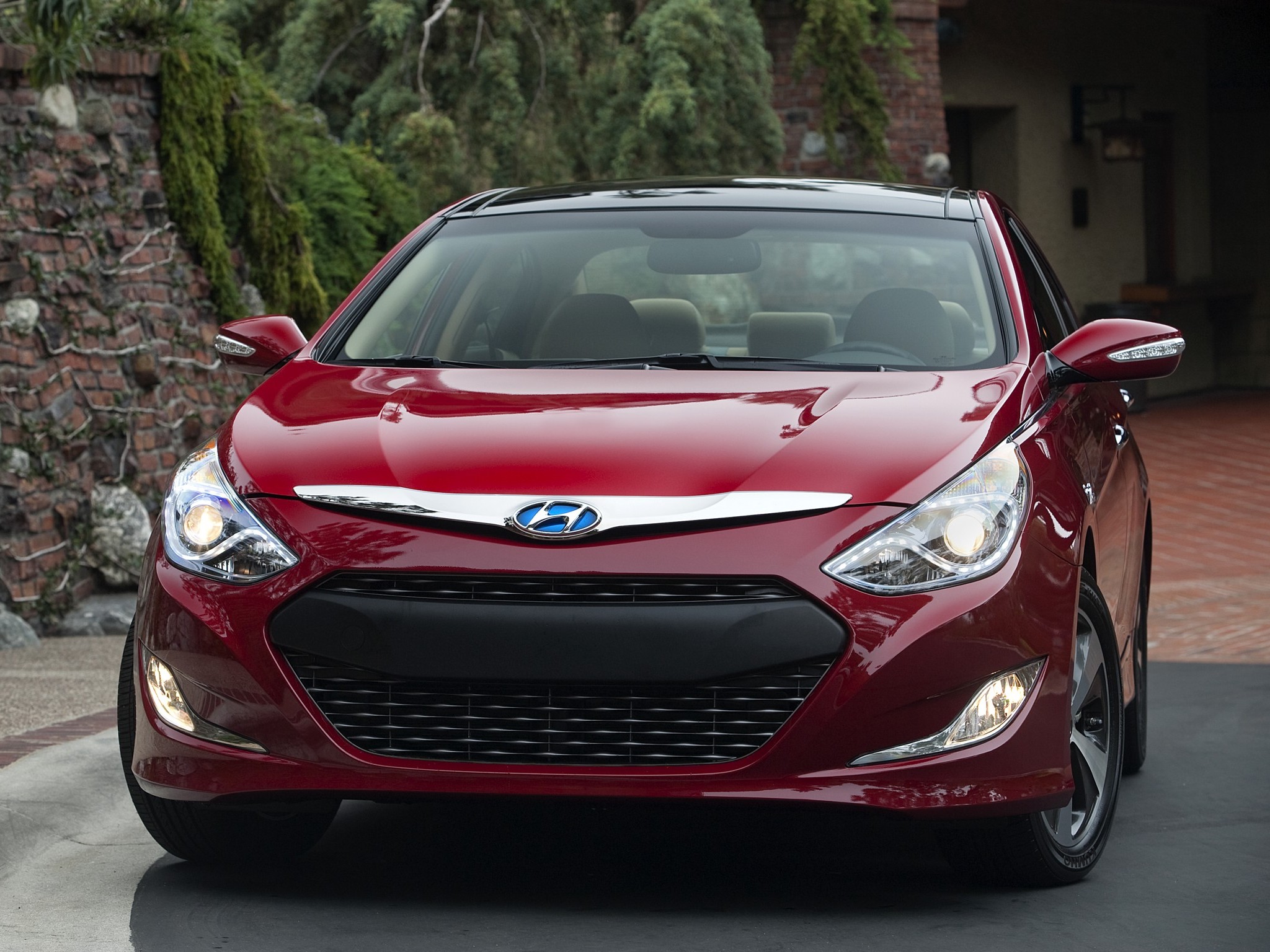 Hyundai Sonata Hybrid photo 26