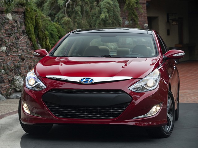 Hyundai Sonata Hybrid photo 26