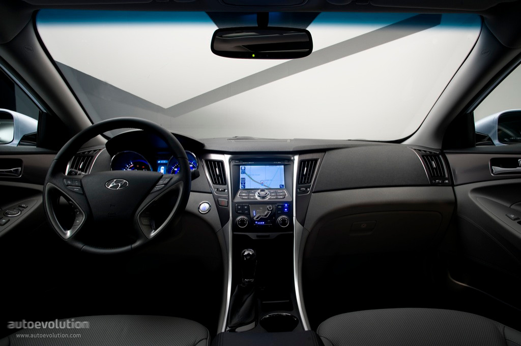 Hyundai Sonata Hybrid photo 33