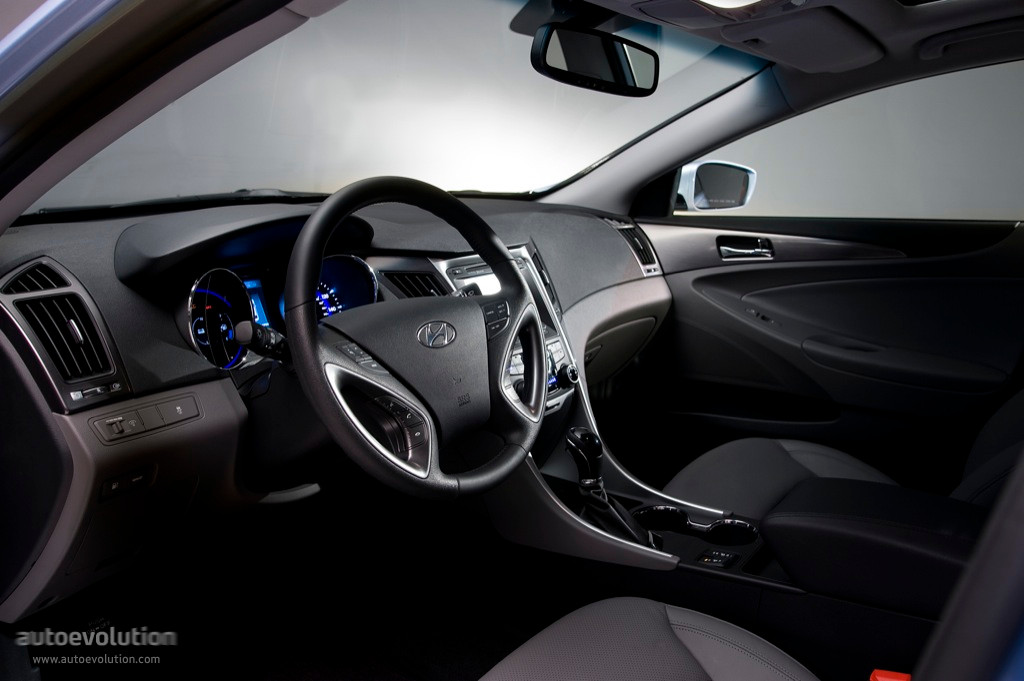 Hyundai Sonata Hybrid photo 35