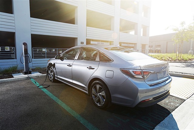 Hyundai Sonata Hybrid Foto 5