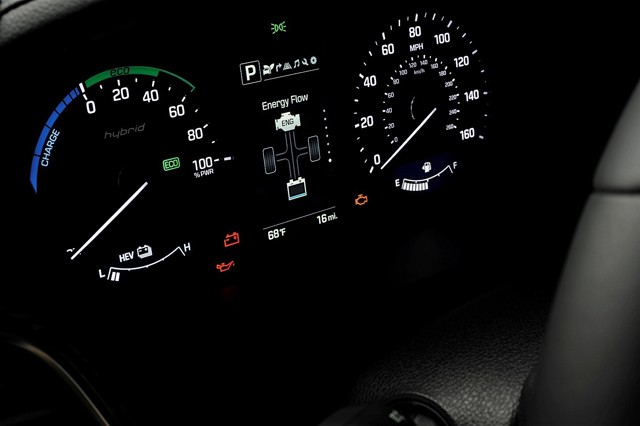 Hyundai Sonata Hybrid Foto 24