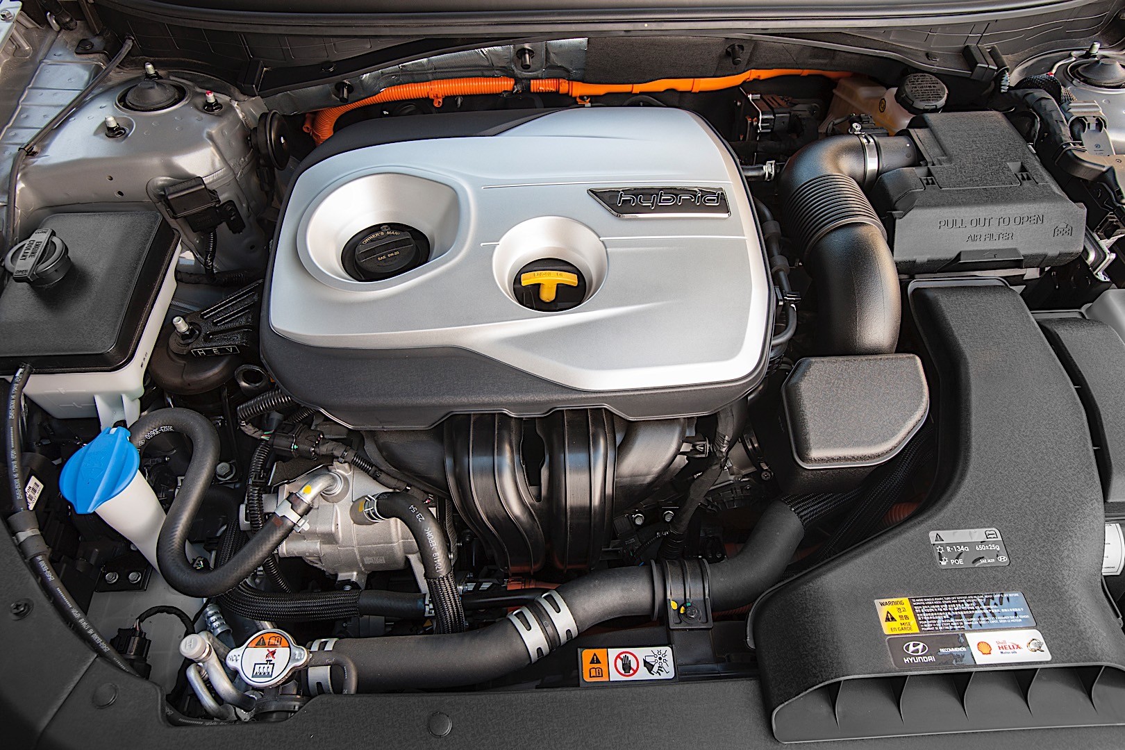 Hyundai Sonata Hybrid photo 15