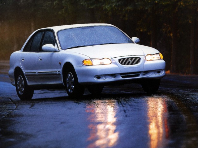 Hyundai Sonata photo 9