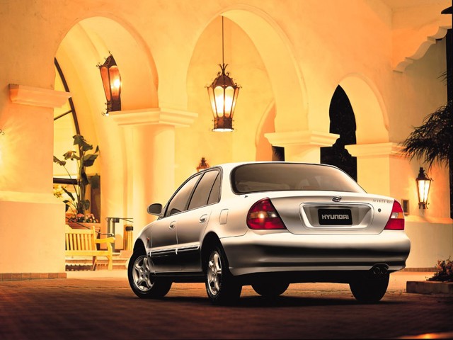 Hyundai Sonata photo 6