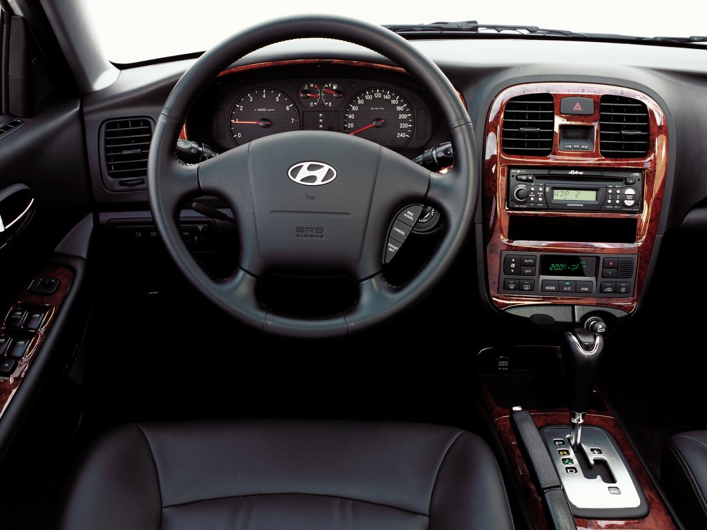 Hyundai Sonata photo 27