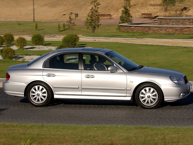 Hyundai Sonata photo 11