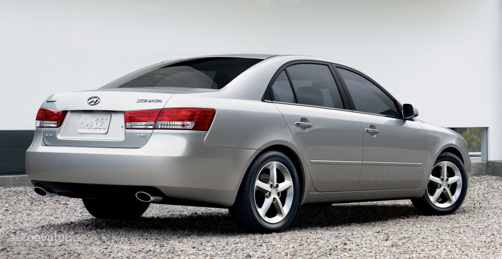 Hyundai Sonata photo 4