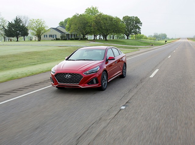 Hyundai Sonata foto 1