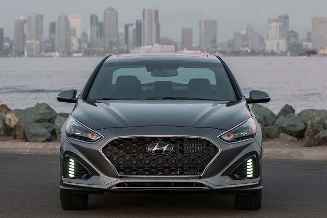 Hyundai Sonata foto 3