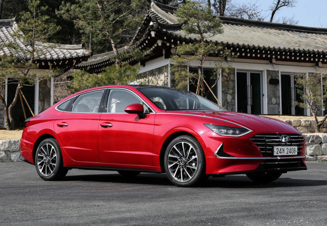 Hyundai Sonata photo 24
