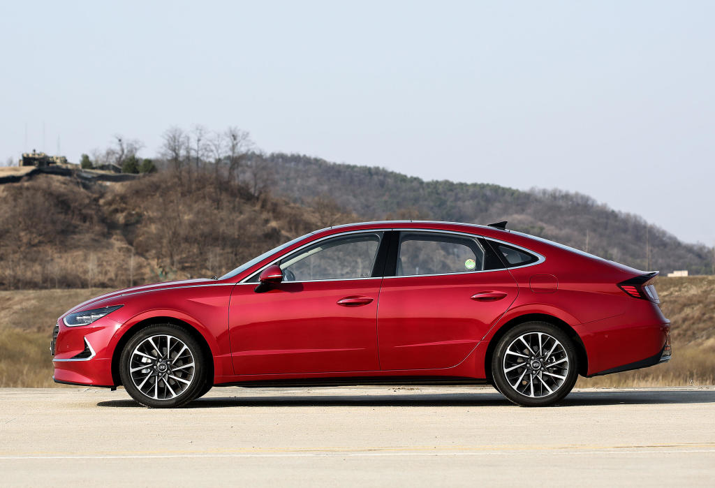 Hyundai Sonata photo 26