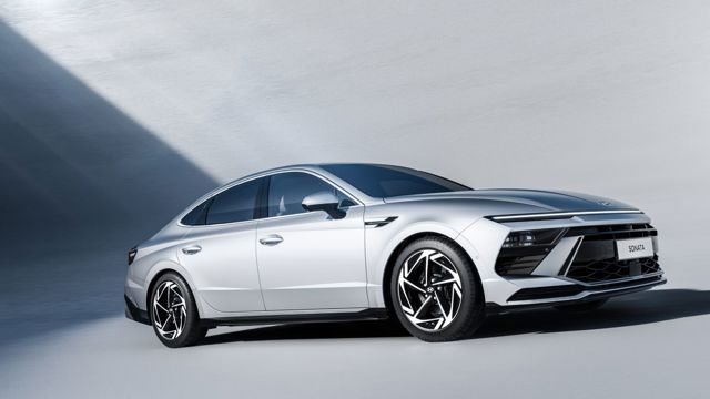 Hyundai Sonata photo 5