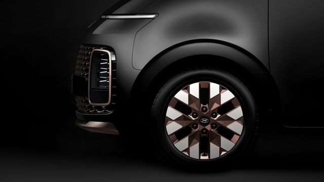Hyundai Staria photo 7