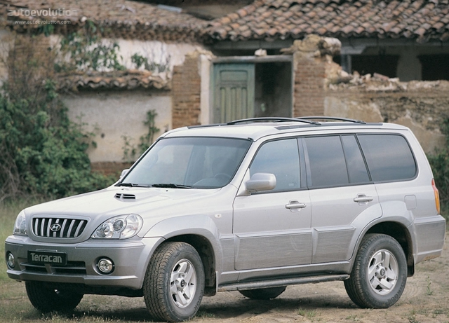 Hyundai Terracan photo 2