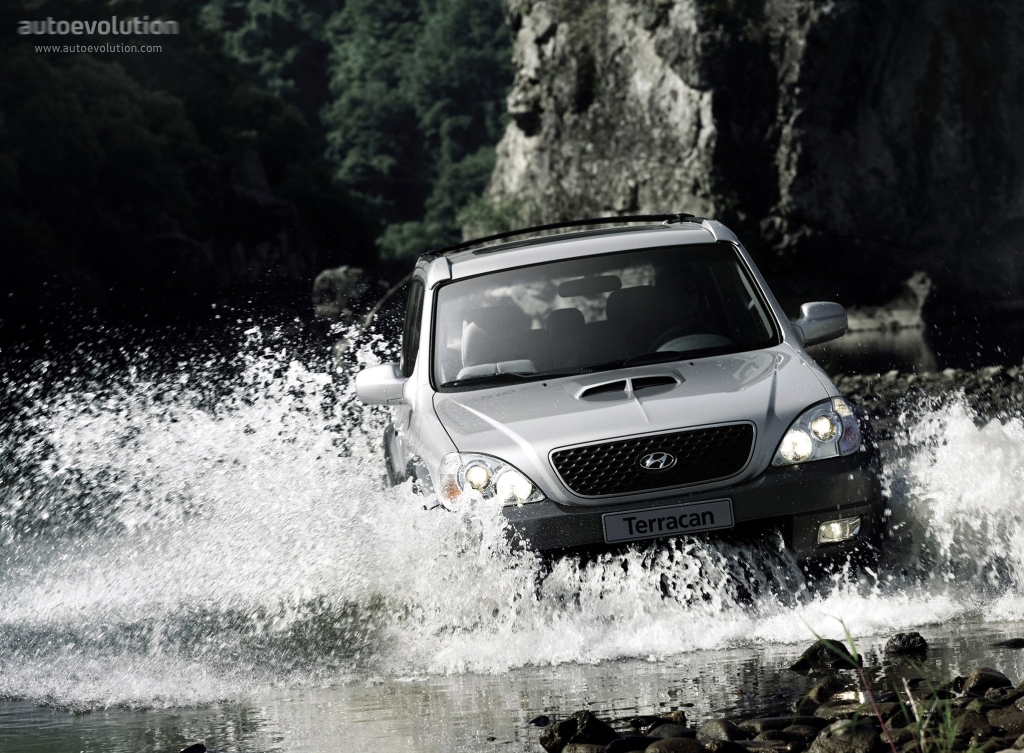 Hyundai Terracan photo 3