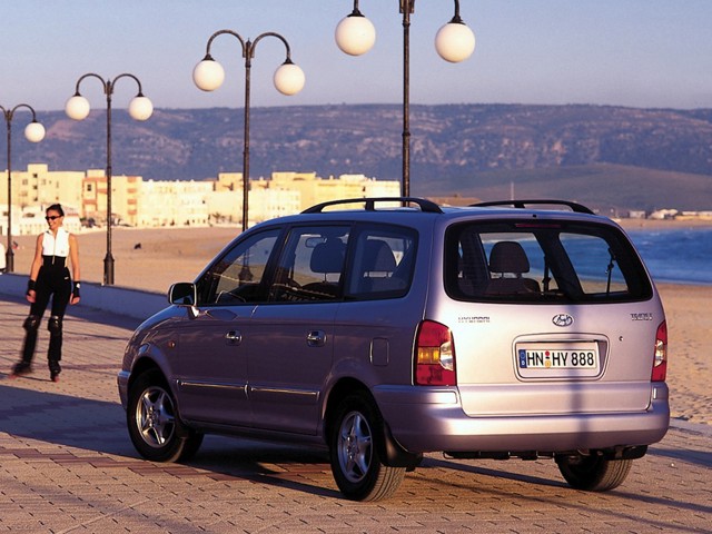 Hyundai Trajet photo 11