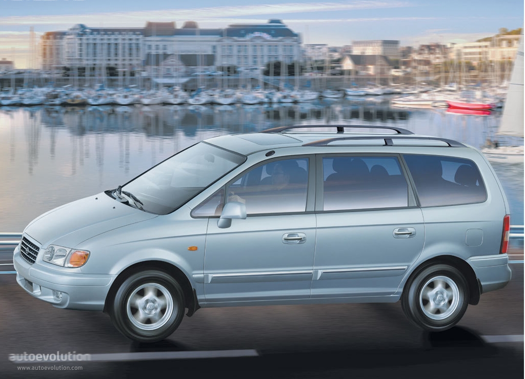 Hyundai Trajet photo 3