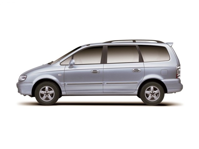 Hyundai Trajet photo 7