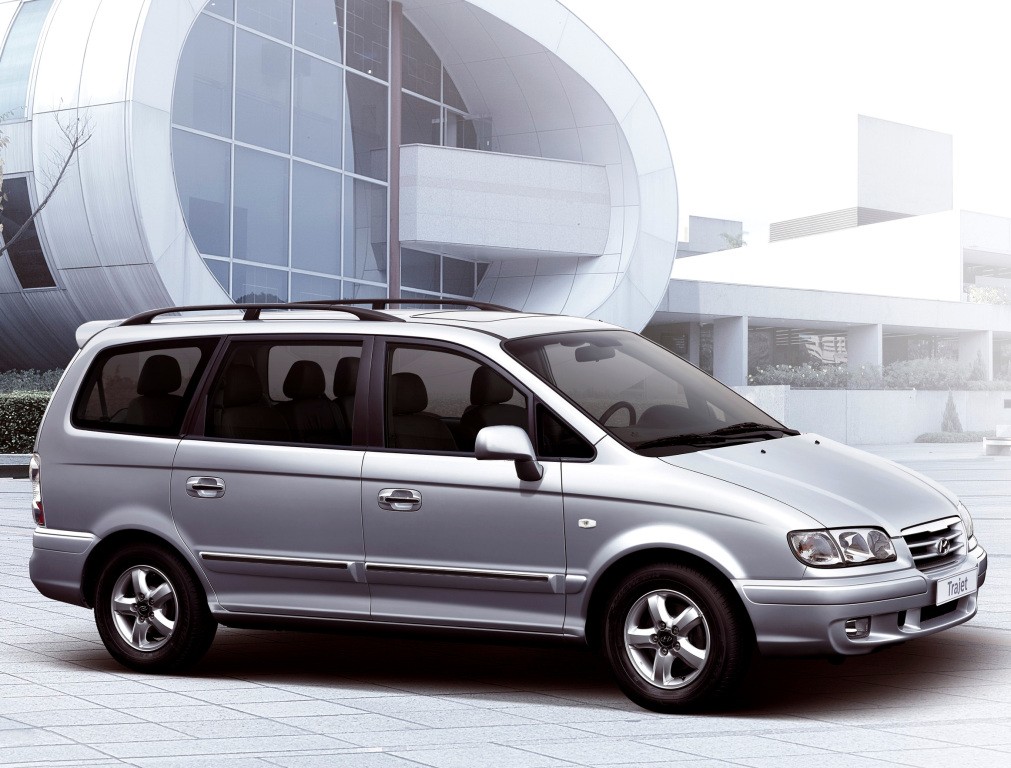 Hyundai Trajet photo 8