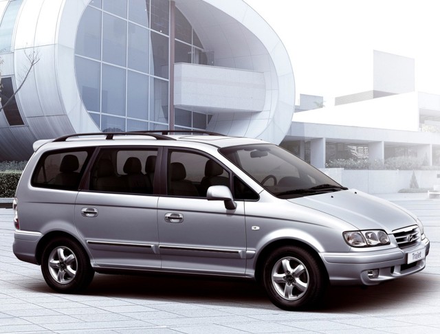 Hyundai Trajet photo 8