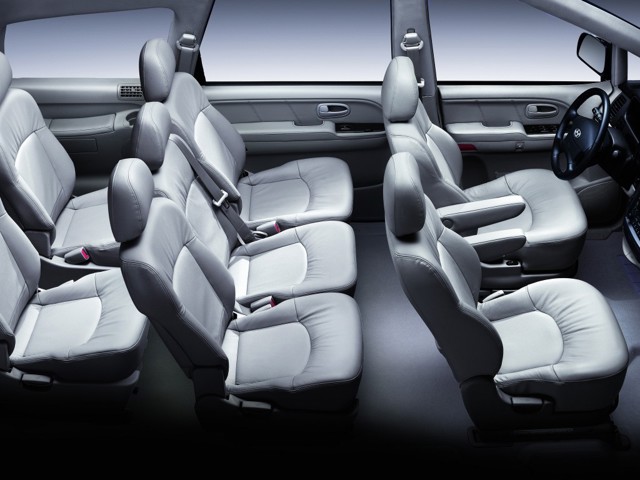 Hyundai Trajet photo 12