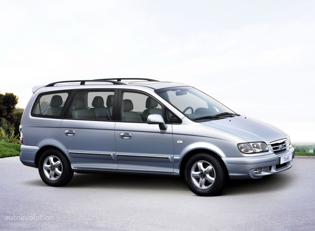 Hyundai Trajet photo 3