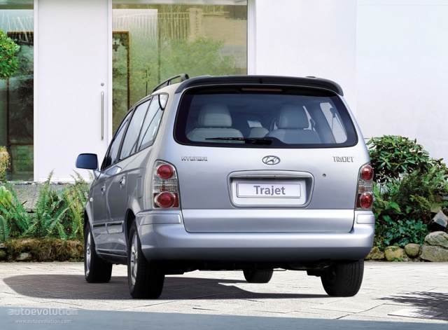 Hyundai Trajet photo 5