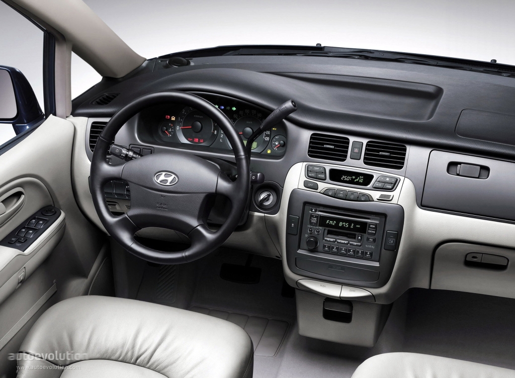 Hyundai Trajet photo 9