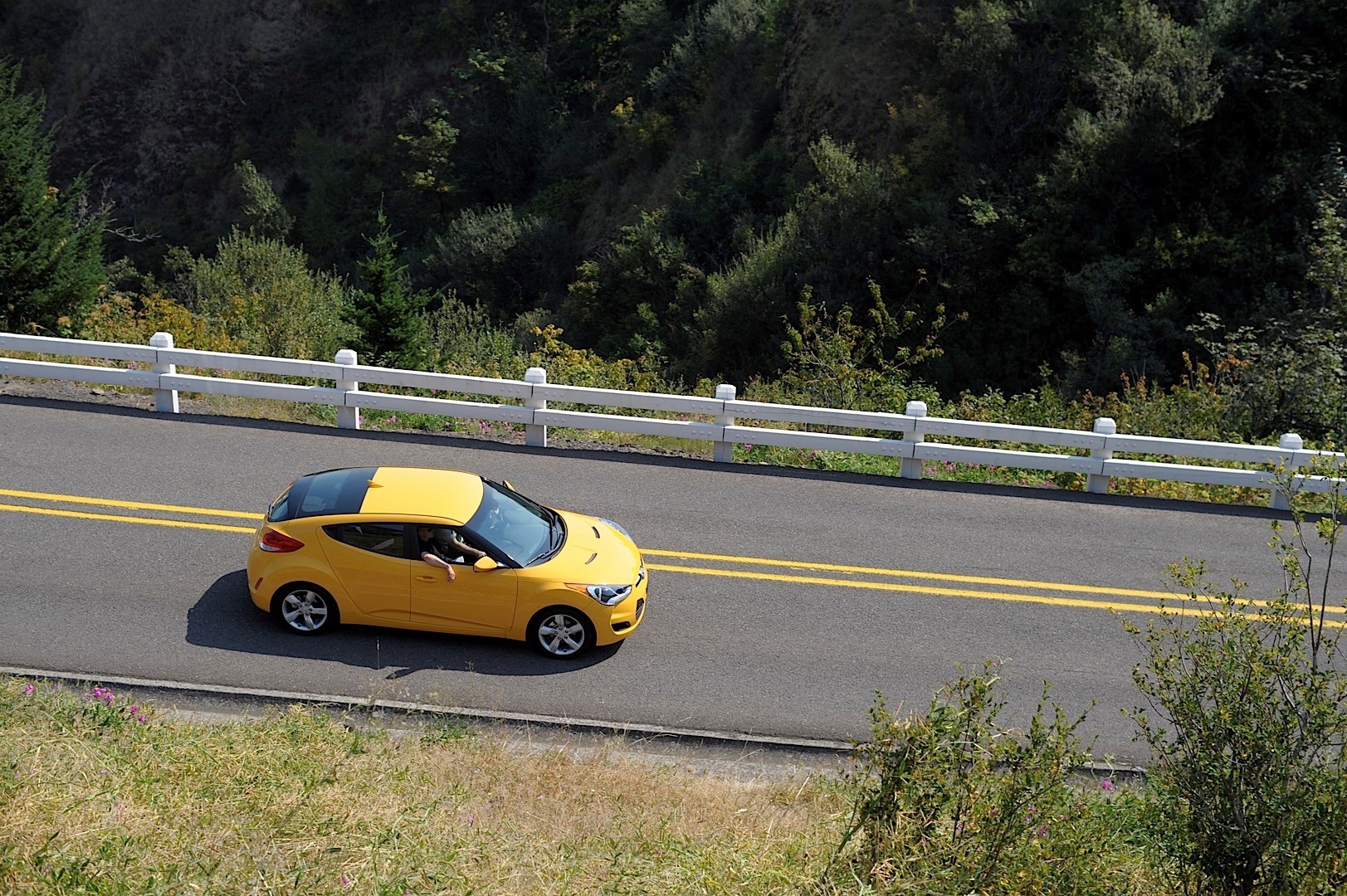 Hyundai Veloster photo 10