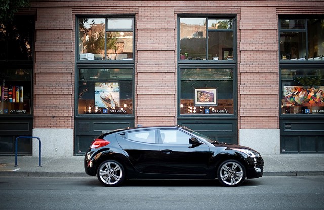 Hyundai Veloster photo 12