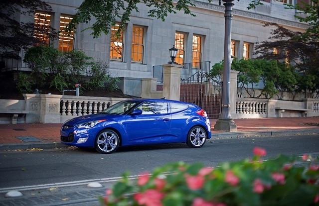 Hyundai Veloster photo 17