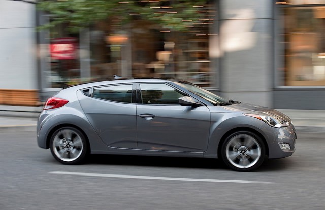 Hyundai Veloster photo 23