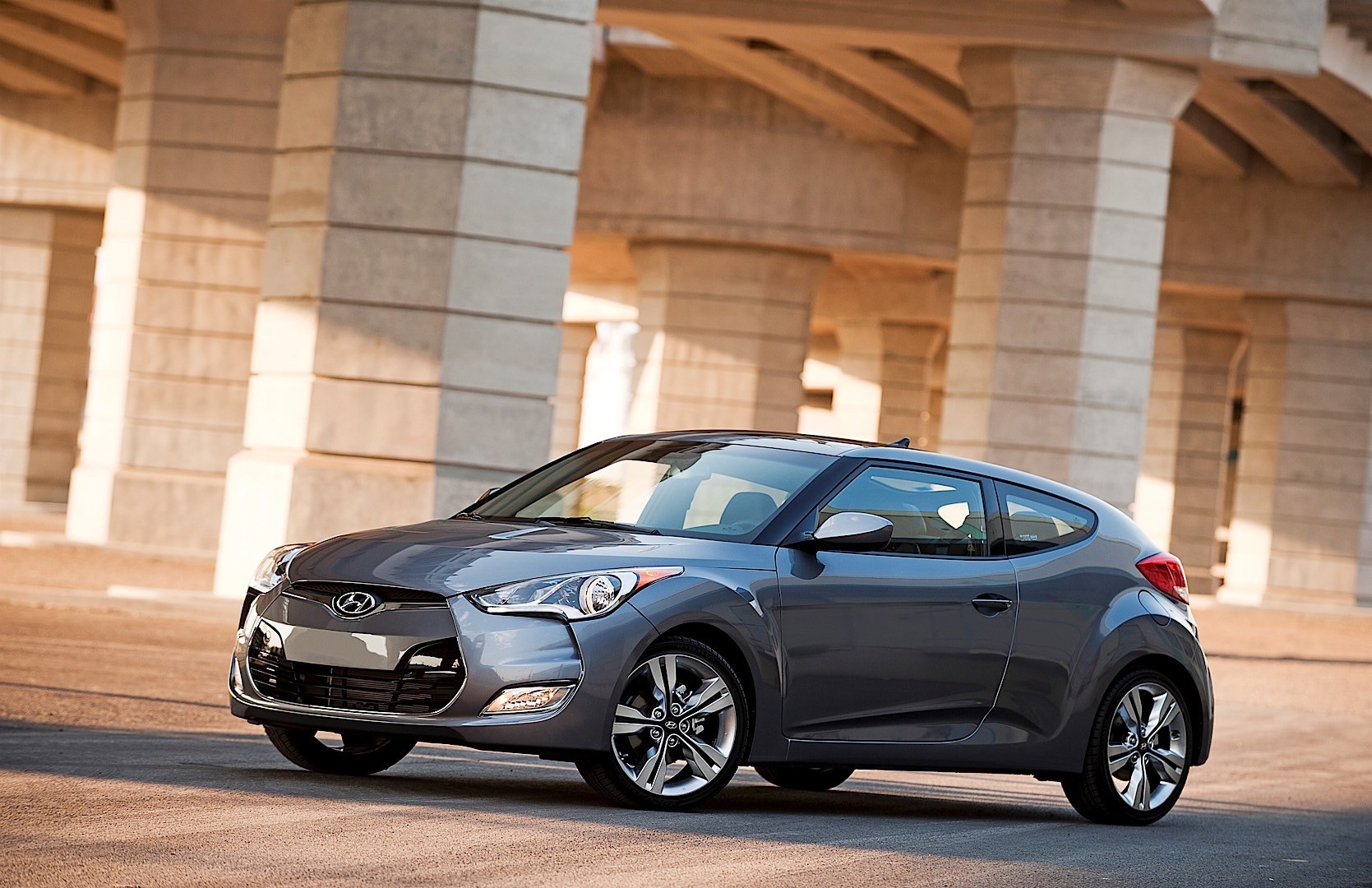 Hyundai Veloster photo 25