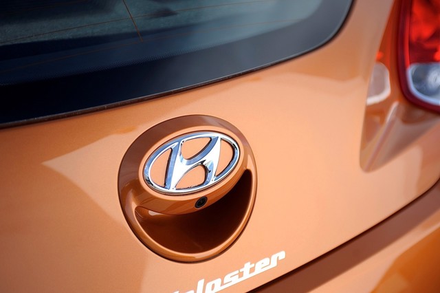 Hyundai Veloster photo 43